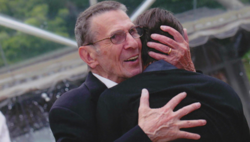 thetimetostrikeislater:Why does being hugged by Leonard Nimoy look like the best thing in the world?