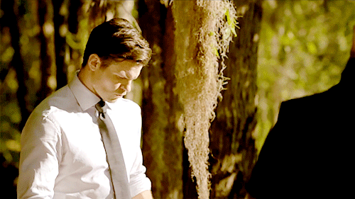 hopepeacegilijahslovemikaelson:   Elijah being a good uncle while preparing to murder