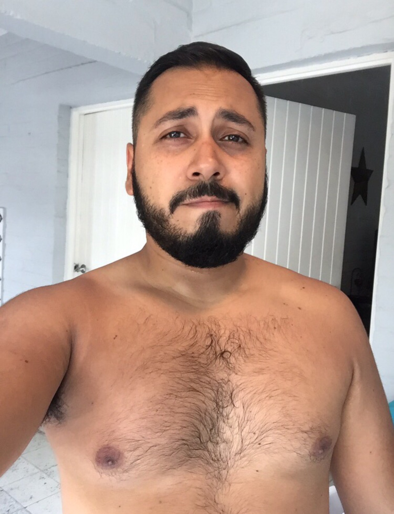 ariescub10:  Happy Tummy Tuesday ya’ll!! 🐻🍔🍕🍻