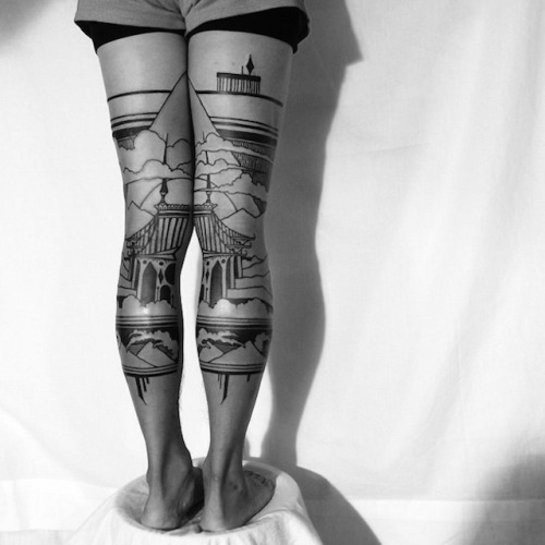 kateordie:jedavu:Stunning Diptych Tattoos Form Landscapes Across the Backs of LegsTattoo artist Hous