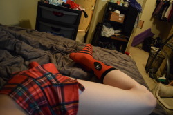 junesnowpaw:  Deadpool socks, omg~&lt;3 