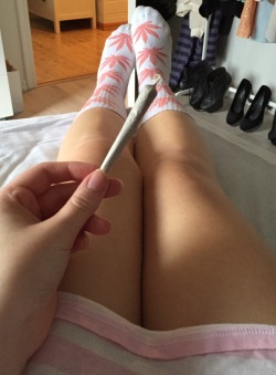 crazy-stoner-adventures:  Wake and bake a while ago
