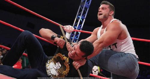 stephluvzrasslin:  Brian Cage, big booty in jeans…