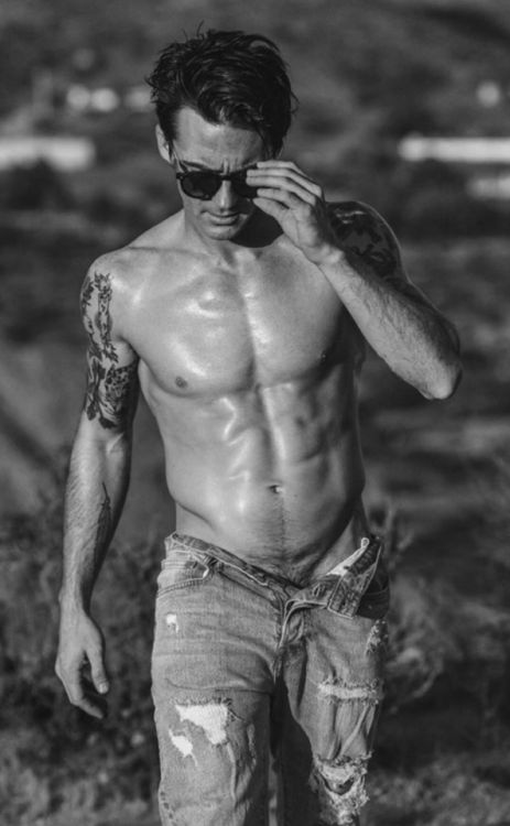 sexysweetguycandy:  Drake Bell