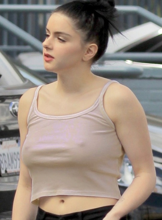 flashtheflesh:  audimanrs7:  ARIEL WINTER porn pictures