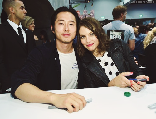 allseriescaps:“The Walking Dead” autograph signing [25.07.2014]