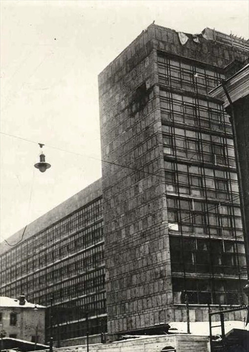 rosswolfe: Corbusier’s Tsentrosoiuz building in Moscow, 1933