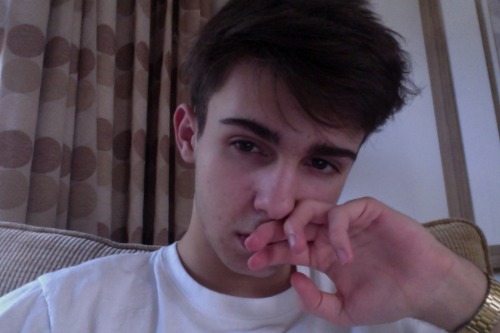 sixted:  ♡ pale boys ♡