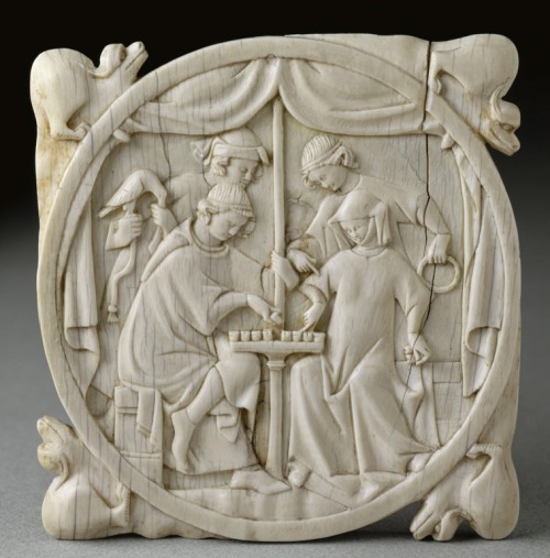 concerto4art: Mirror Valve Game of Chess From the Louvre Collection Gothic, French, c. 1300 Most lik