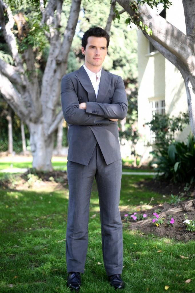  @AnnaBanks: I love a man in a suit. Especially my man.  