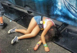 r4ve-kitt3n:  RAVE BABIES LISTEN UP &lt;3 Part of this beautiful community is looking out for each other and keeping each other safe. I came across this photo on google and it breaks my heart. No one should ever EVER be in this condition at an event,