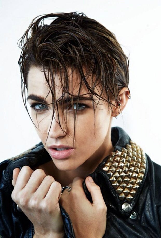 eden-duh:  I think I found my future wife.  😍