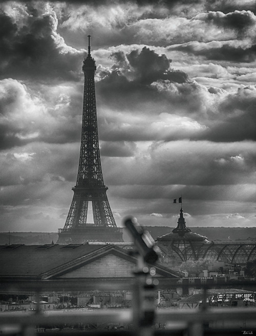 elinka:It’s cloudy over Parisby Владимир Жаворонков