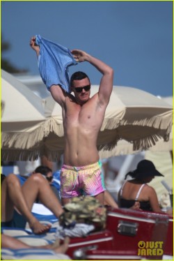 hotfamousmen:  Luke Evans