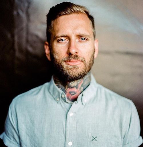 @jonaweinhofen looking sharp in Tankfarm & Co.