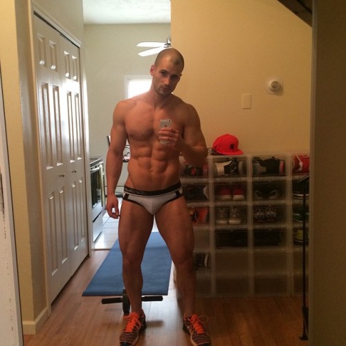 muscleuniverse:  #ToddSanfield #DreamMan