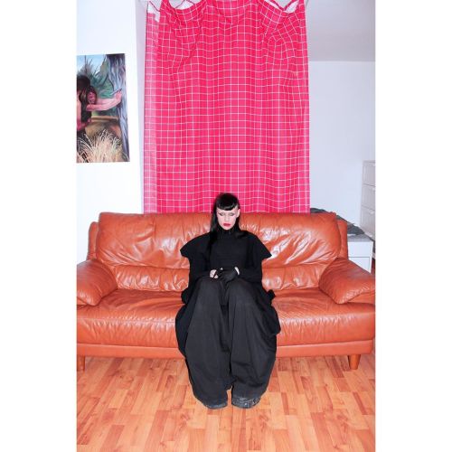 #mart on a #couch /// #digitalphotography #photooftheday /// #goth #techno #polishgirl #colorphotogr
