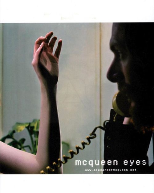 vodis:Sophie Dahl for McQueen Eyes Fall/Winter 2000