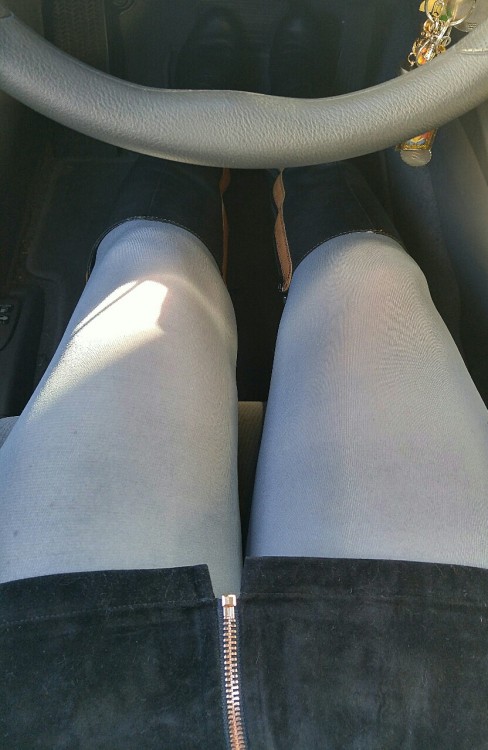 tightsnpanties: cherrys-got-back: Gray for a gorgeously sunny day. Every time I see your pics like t