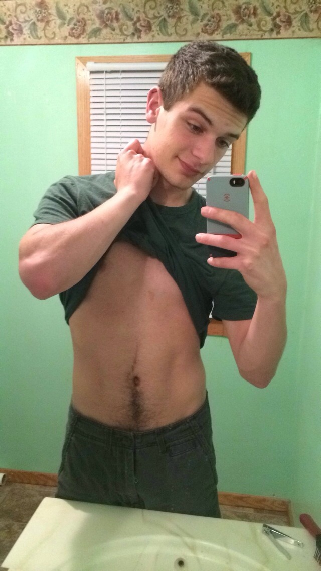 koolaidicecubes:  Not full shirtless 