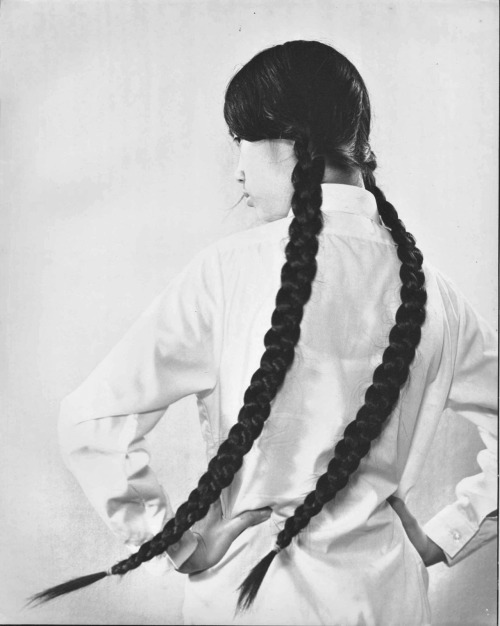 nonewerblack:Rare Encounters: Nancy Sheung’s Portraits of Hong Kong Women in the 1960s.