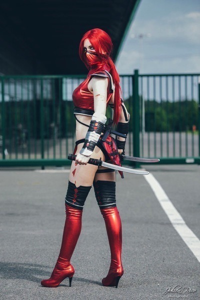 beautifulcosplayers:  For more Hot Super Hero ladies check out http://beautifulcosplayers.tumblr.com