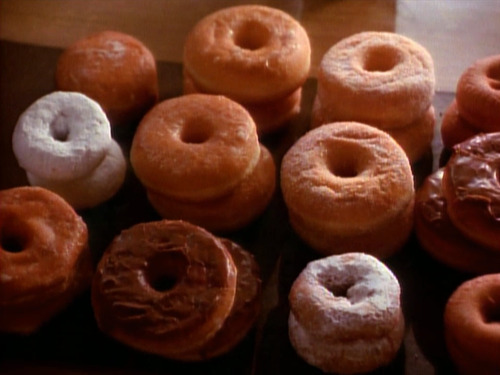 twinpeakscaptioned:  apparently today is national doughnut day (as opposed to donut