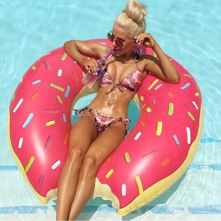 showmetheabs:  Heidi Somers