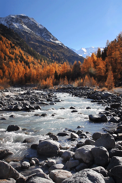 czechthecount:  Valley flow..by czechthecount: instagram | facebook | 500px | society6