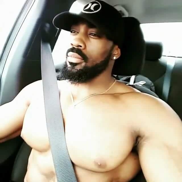 DEMMMMMMMMMMMM I love this chest 