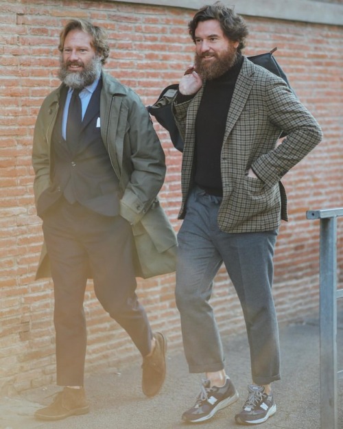 Jorge &amp; Carlos in the street of Florence | Pitti Uomo 95 • • • #man1924 #manstyle #pitti #pittiu