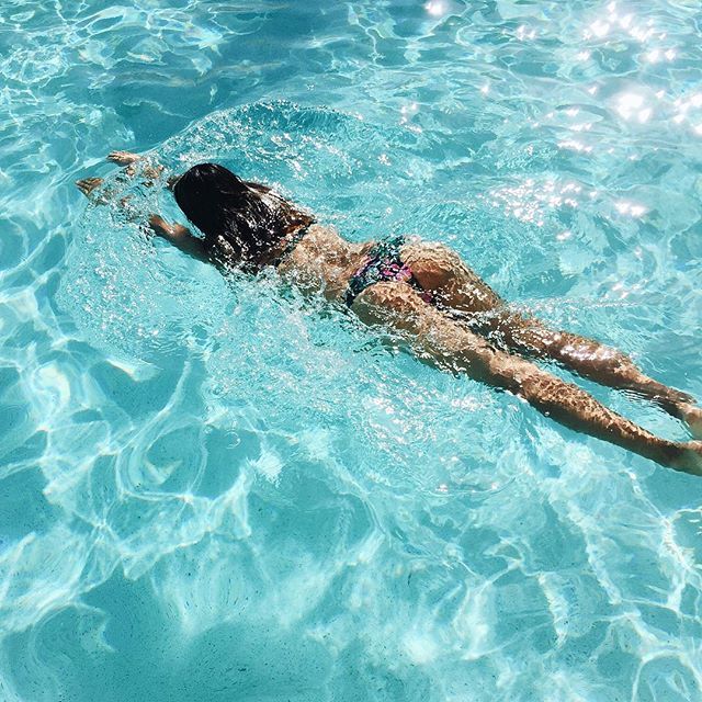 stylishblogger:  Happy #LaborDayWeekend! 💦 by @songofstyle