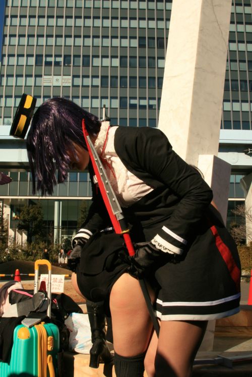 cosplaygirl:  C85冬コミでレイヤーが濃厚なレズディープキスｗｗｗ - みんくちゃんねる