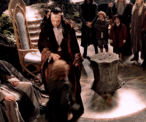 THE LORD OF THE RINGS Costumes Appreciation: ― Elrond’s Council Robes (costume Design By Ngila Dickson