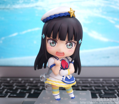 Official preview images of the Dia Nendoroid have been posted! She comes with an Uranohoshi fan to h