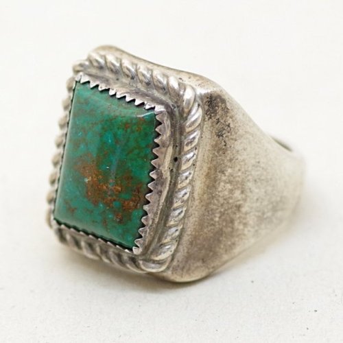 So many new treasures in the shop at the moment. Not just this 1940s baseball charm, or the Edwardia