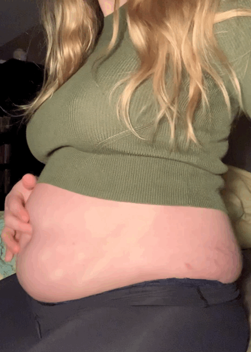 stuffed-princess-deactivated202:I wish I had someone to jiggle my belly for me