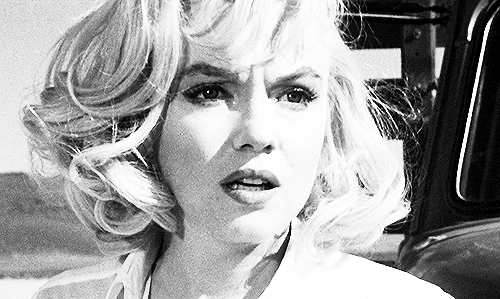 elsiemarina:  We’re all dying, aren’t we? We’re not teaching each other what we really know, are we? 