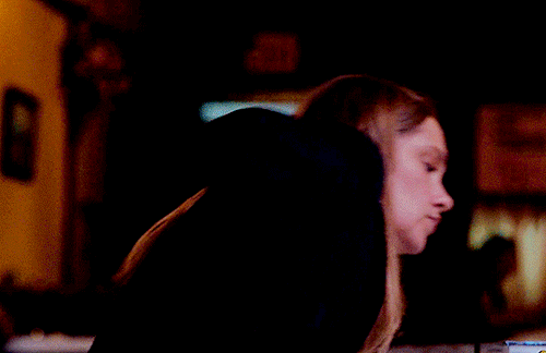 royalarmyofoz:MERRITT WEVER as KAREN DUVALL in UNBELIEVABLE (2019)