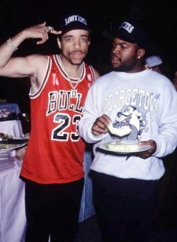 alyyshia:  90shiphopraprnb:  Ice-T and Ice Cube  he looks like javale mcgee