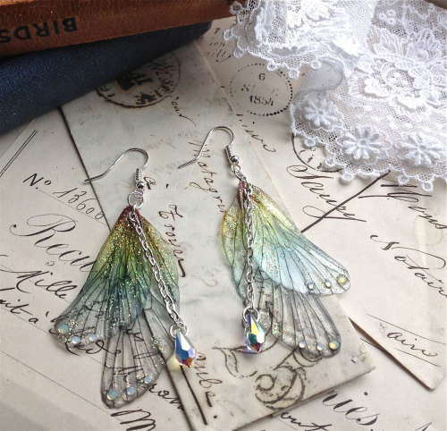 whimsy-cat:Faerie wing jewelry by Under the Ivy.