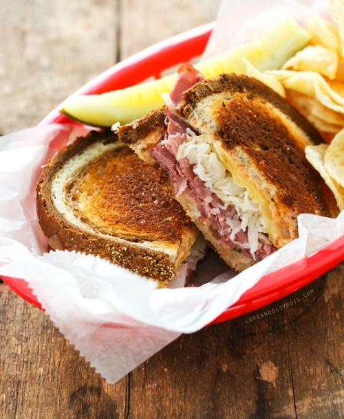 Sex do-not-touch-my-food:  Reuben Sandwiches pictures