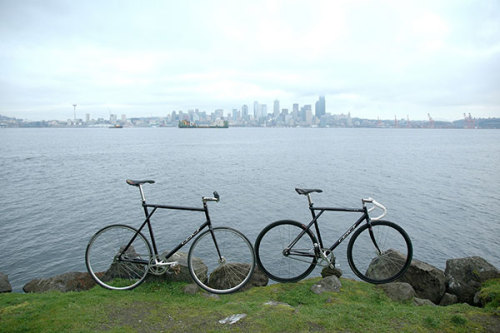 bikesandgirlsandmacsandstuff: (via PEDAL Consumption | The Seattle Triangles)