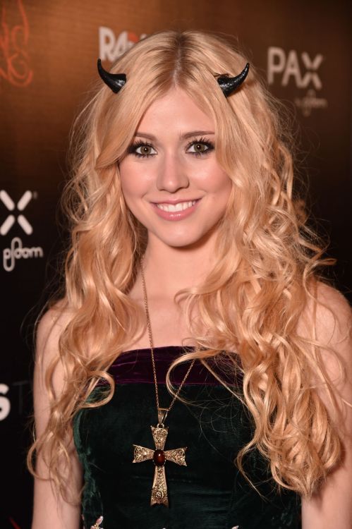 Katherine McNamara. ♥  Have a horny Halloween. ♥