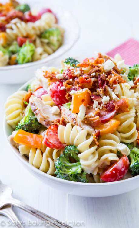 XXX nom-food:  Creamy chicken pasta salad  photo