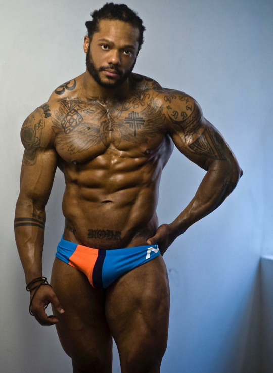 serviceforblacklatinomen: swagmania:  Hot!!! 🔥🔥🔥🔥🔥 & so Fine!!!  Fave   Reblog   Yes sir mmm