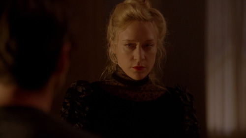 Screen caps of Chloë Sevigny in American Horror Story: Hotel episode 5.10 &ldquo;She Gets Revenge&rd