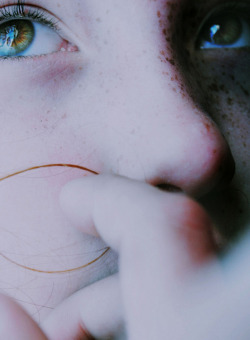 sittenlos:  unread freckles by Cristina Hoch 