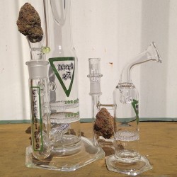 weedporndaily:  by crystalfog_glass http://ift.tt/1of6Ah1