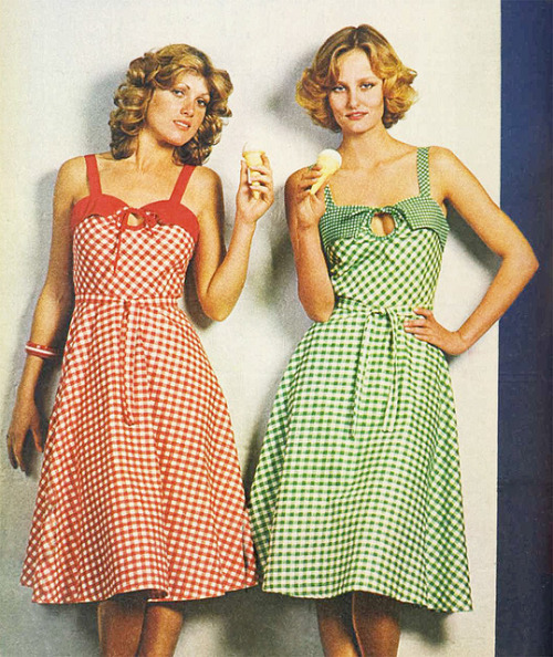 Year: 1976Model(s): *, *. Photographer: * (The Australian Women’s Weekly)Designer(s): * __________Ad